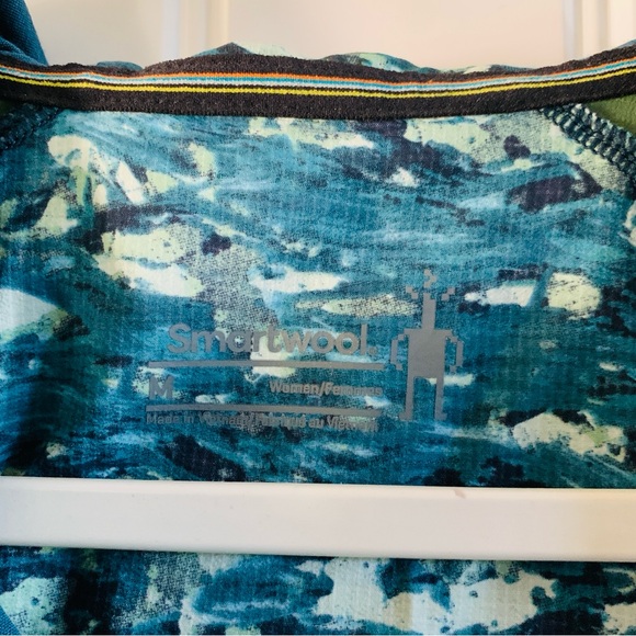 Smartwool Womens Peaklite Merino Wool Active Lightweight Hooded Jacket | Medium - Picture 2 of 8